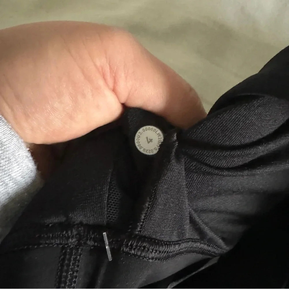 136 🆕🖤 Lululemon Invigorate Bra Long Line Black